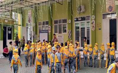 Kegiatan Bersama Siswa TK Aba Marangan di SD Muhammadiyah Pramabanan